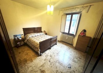 camera da letto - Bilocale Via del Bisenzio, Vernio - foto 11