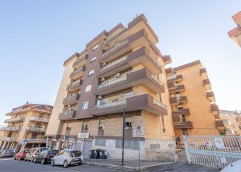 36.jpg - Three-room apartment Via Giuseppe Mazzini 28, Monterotondo - photo 1