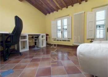 3?camera a.jpg - Appartamento Lucca - foto 14