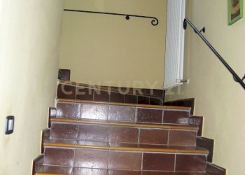 vano scale b.jpg - Appartamento Lucca - foto 28