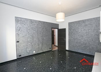 2.3 soggiorno.jpg - Four-room apartment VIA SANT'ALBERTO  11A, Genova (neighborhood Sestri Ponente) - photo 5