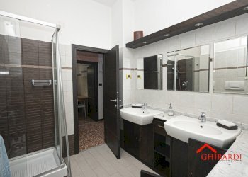 5.2 bagno.jpg - Four-room apartment VIA SANT'ALBERTO  11A, Genova (neighborhood Sestri Ponente) - photo 19