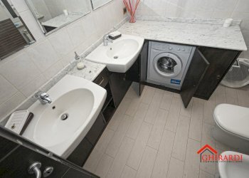 5.4 bagno.jpg - Four-room apartment VIA SANT'ALBERTO  11A, Genova (neighborhood Sestri Ponente) - photo 21