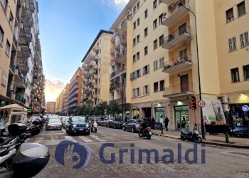 105.jpg - Box Napoli (neighborhood Vomero) - photo 4