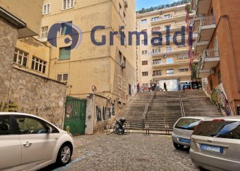 109.jpg - Box Napoli (neighborhood Vomero) - photo 6