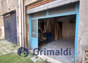 121.jpg - Box Napoli (neighborhood Vomero) - photo 12