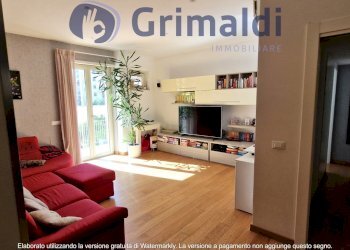 202.jpg - Trilocale Via Giacinto Gigante 43, Napoli (zona Arenella) - foto 2