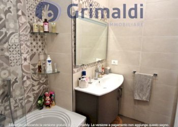 217.jpg - Trilocale Via Giacinto Gigante 43, Napoli (zona Arenella) - foto 9