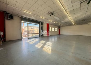 WhatsApp Image 2026-02-16 at 17.06.27 (2)_risultat - Locale Commerciale Via Orzinuovi, Brescia (zona Chiesanuova) - foto 2