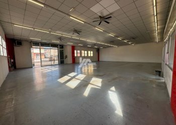 WhatsApp Image 2026-02-16 at 17.06.27_risultato.jp - Locale Commerciale Via Orzinuovi, Brescia (zona Chiesanuova) - foto 3