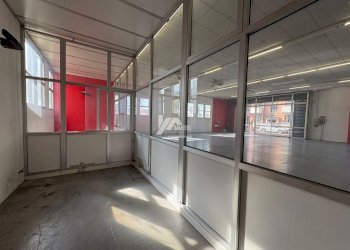 WhatsApp Image 2026-02-16 at 17.06.26 (2)_risultat - Locale Commerciale Via Orzinuovi, Brescia (zona Chiesanuova) - foto 5