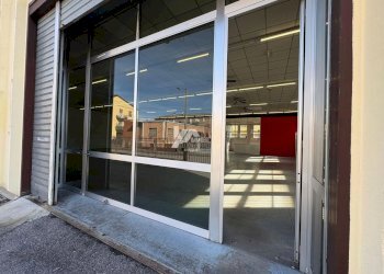 WhatsApp Image 2026-02-16 at 17.06.28 (1)_risultat - Locale Commerciale Via Orzinuovi, Brescia (zona Chiesanuova) - foto 8