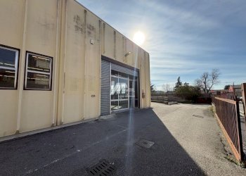 WhatsApp Image 2026-02-16 at 17.06.29 (2)_risultat - Locale Commerciale Via Orzinuovi, Brescia (zona Chiesanuova) - foto 10