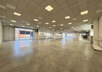 WhatsApp Image 2026-02-16 at 17.03.57_risultato.jp - Locale Commerciale Via Orzinuovi, Brescia - foto 6