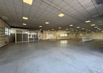 WhatsApp Image 2026-02-16 at 17.06.24_risultato.jp - Locale Commerciale Via Orzinuovi, Brescia - foto 12