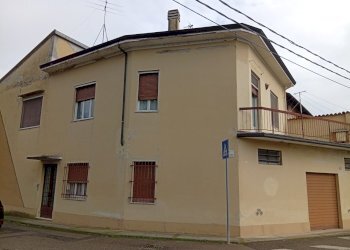 IMG_20260210_133557.jpg - Villa Via Baldesio 109, Casalmaggiore - foto 1