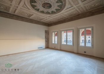 Trilocale via Pescherie Vecchie, Bologna (zona Centro Storico) - foto 8