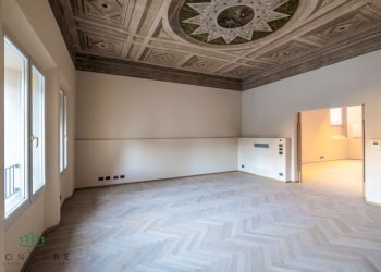 Trilocale via Pescherie Vecchie, Bologna (zona Centro Storico) - foto 12