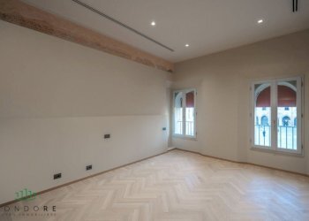 Trilocale via Pescherie Vecchie, Bologna (zona Centro Storico) - foto 19