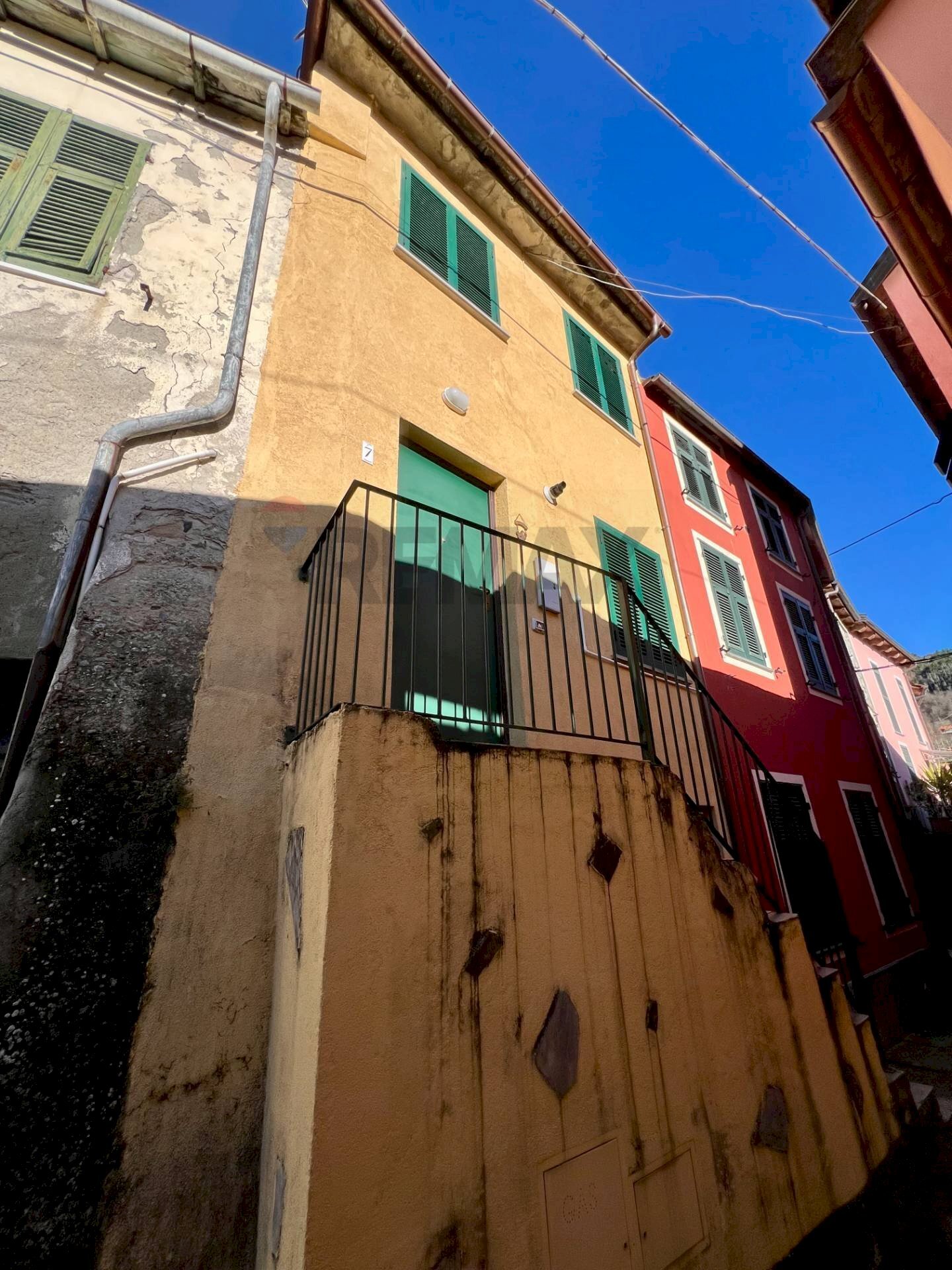 Semi-detached house Via Cristoforo Colombo, 7 
 Carrodano, Carrodano - photo 1