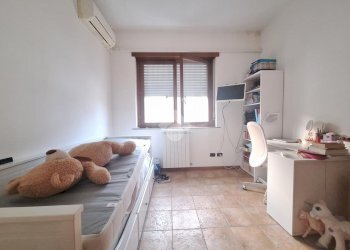 Three-room apartment Via della pace, Medicina - photo 8