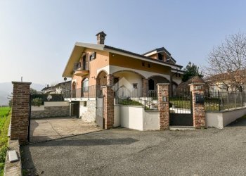 Porzione di casa Via frossasco, Giaveno - foto 1