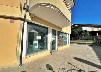 Negozio Via Donizetti, Tavullia - foto 1