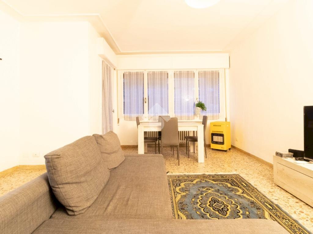 Four-room apartment Via Abramo Lincoln, Carpi - photo 3