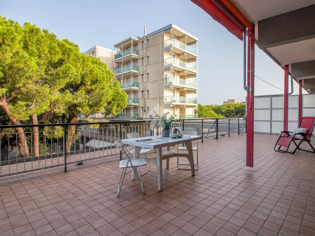 Trilocale Viale Tritone, frazione Pinarella, Cervia - foto 1