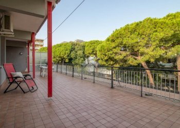 Three-room apartment Viale Tritone, hamlet Pinarella, Cervia - photo 10