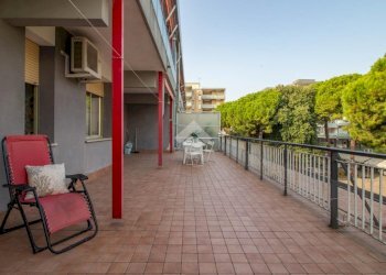 Three-room apartment Viale Tritone, hamlet Pinarella, Cervia - photo 12