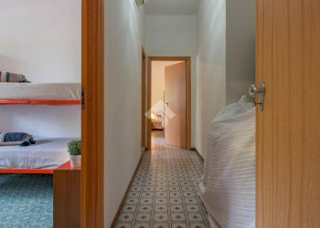 Three-room apartment Viale Tritone, hamlet Pinarella, Cervia - photo 14