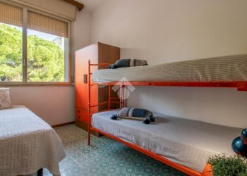 Three-room apartment Viale Tritone, hamlet Pinarella, Cervia - photo 17