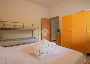 Three-room apartment Viale Tritone, hamlet Pinarella, Cervia - photo 25