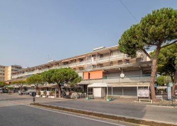 Three-room apartment Viale Tritone, hamlet Pinarella, Cervia - photo 34