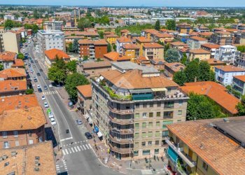 Three-room apartment Via san leonardo, Parma (neighborhood San Leonardo) - photo 1