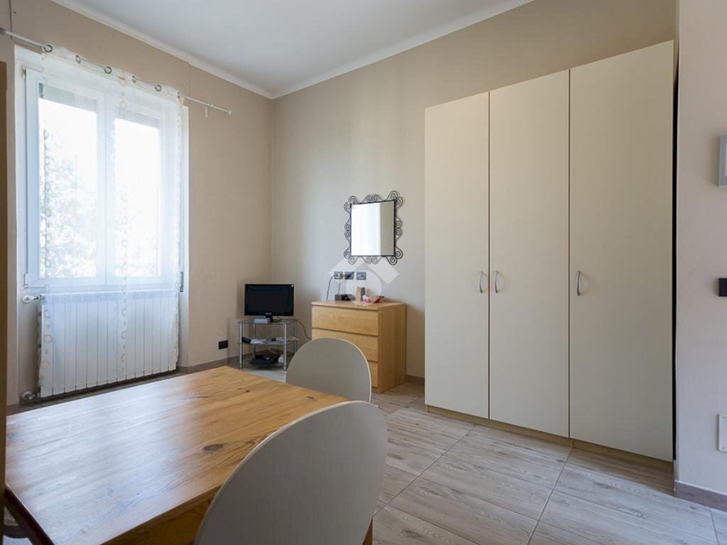 One-room apartment Viale Luigi Torelli, Milano (neighborhood Bovisa) - photo 1