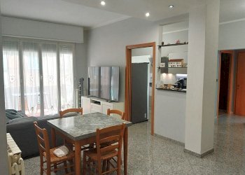 Quadrilocale viale alla pineta, Genova (zona Pegli) - foto 1
