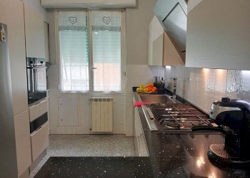 Quadrilocale viale alla pineta, Genova (zona Pegli) - foto 6