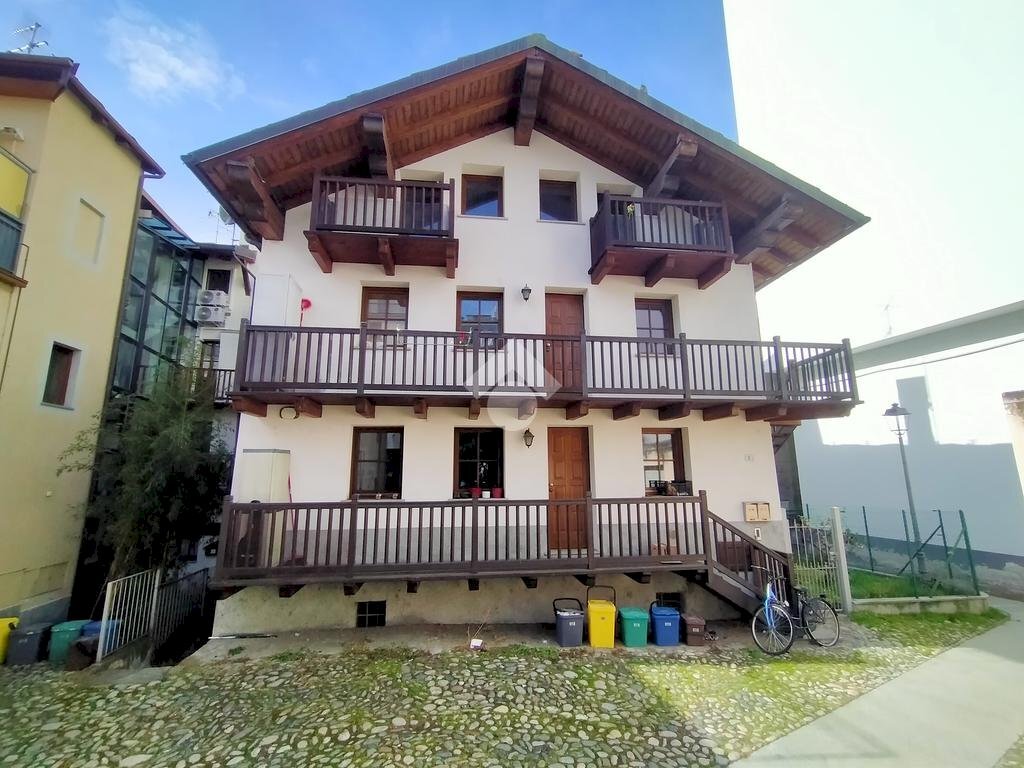 Trilocale via Abbé Joseph Marie Treves, Aosta - foto 1