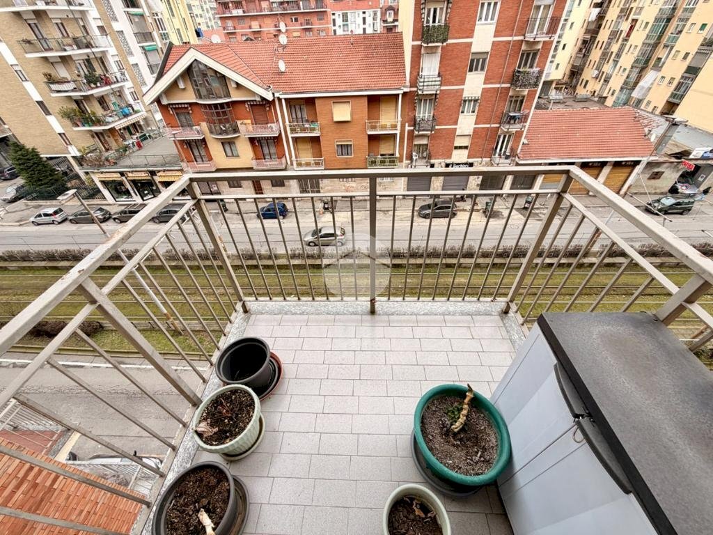 Two-room apartment Corso Toscana, Torino (neighborhood Lucento) - photo 2