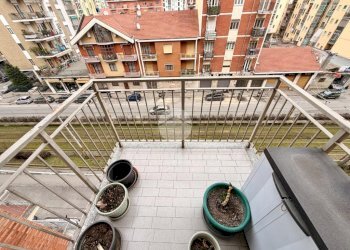 Two-room apartment Corso Toscana, Torino (neighborhood Lucento) - photo 2