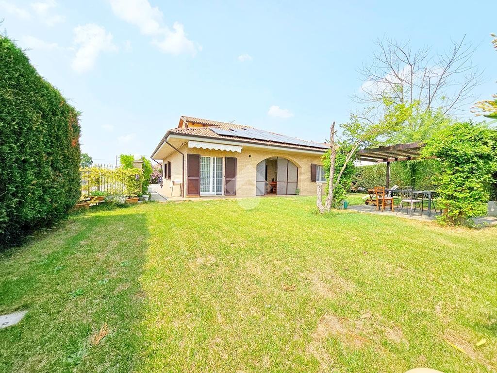 Villa Via al. Sale, Alessandria - foto 1