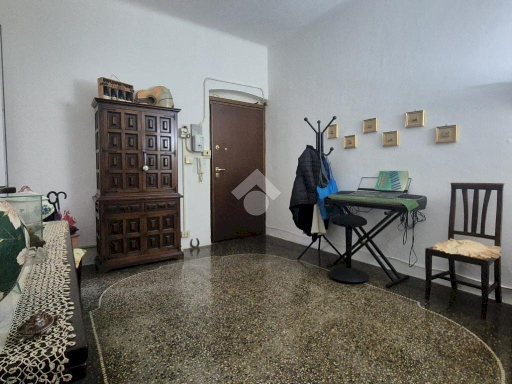 Quadrilocale Via Monticelli, Genova (zona Marassi) - foto 2