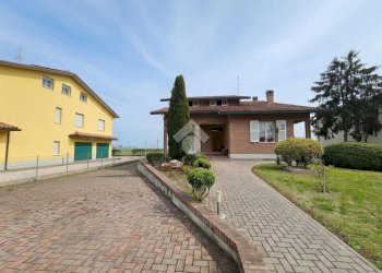 Villa Via Focaccia, Ravenna (zona Campiano) - foto 1