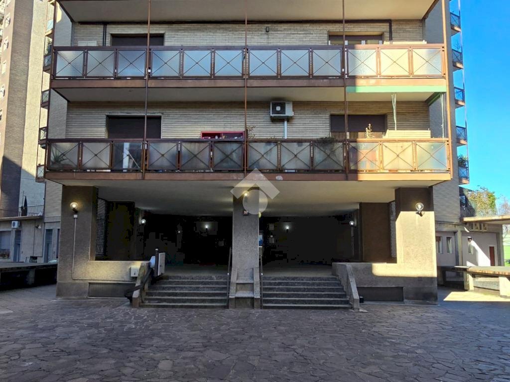 Three-room apartment Via romagna, Cinisello Balsamo - photo 1