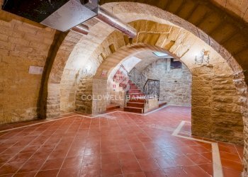 Foto 15 - Locale Commerciale Via Santa Maria
 
34, Trani - foto 15