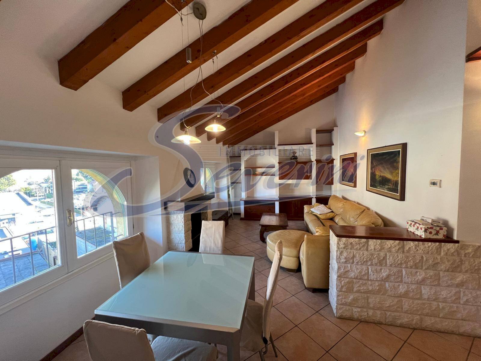 Foto 1 - Three-room apartment tavernola, Como - photo 1