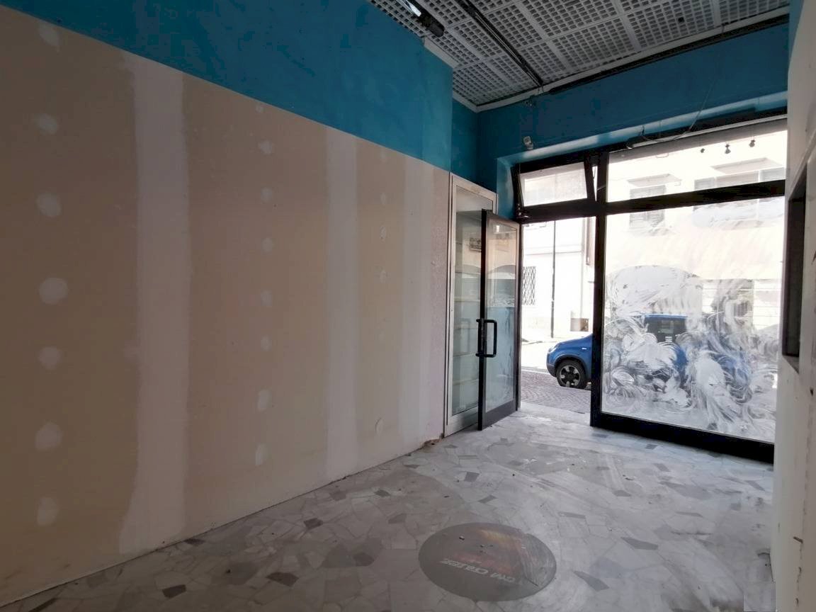 Foto 2 - Commercial Premises via Visconti, Lecco - photo 2