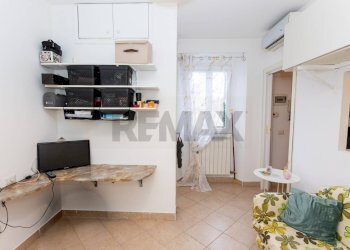 Soggiorno / notte - Monolocale Via Mereghetti
 
14, Settimo Milanese - foto 4